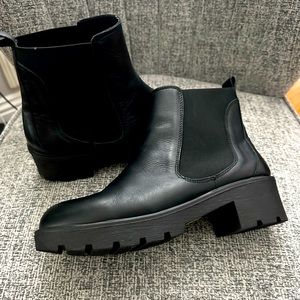 Leather Chelsea boots